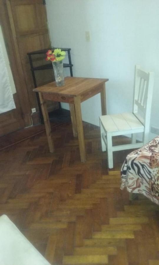 Habitac Indiv Casa De Familia, Flores Buenos Aires Buitenkant foto