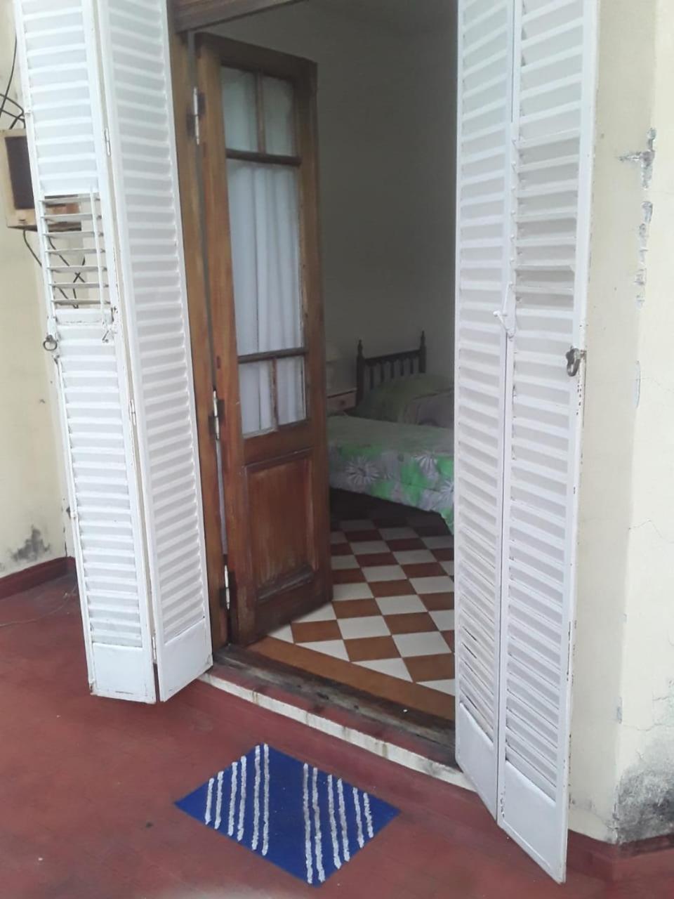 Habitac Indiv Casa De Familia, Flores Buenos Aires Buitenkant foto